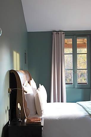 King Room with Balcony