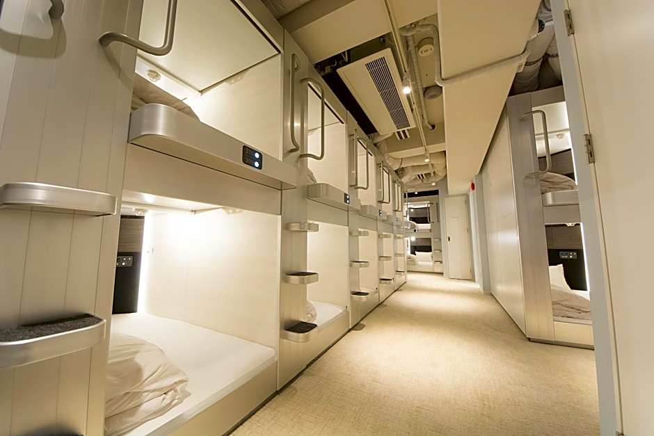 Akihabara Bay Hotel (Female Only)