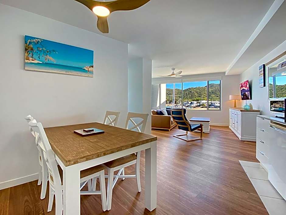 Blue on Blue Apartment 1361