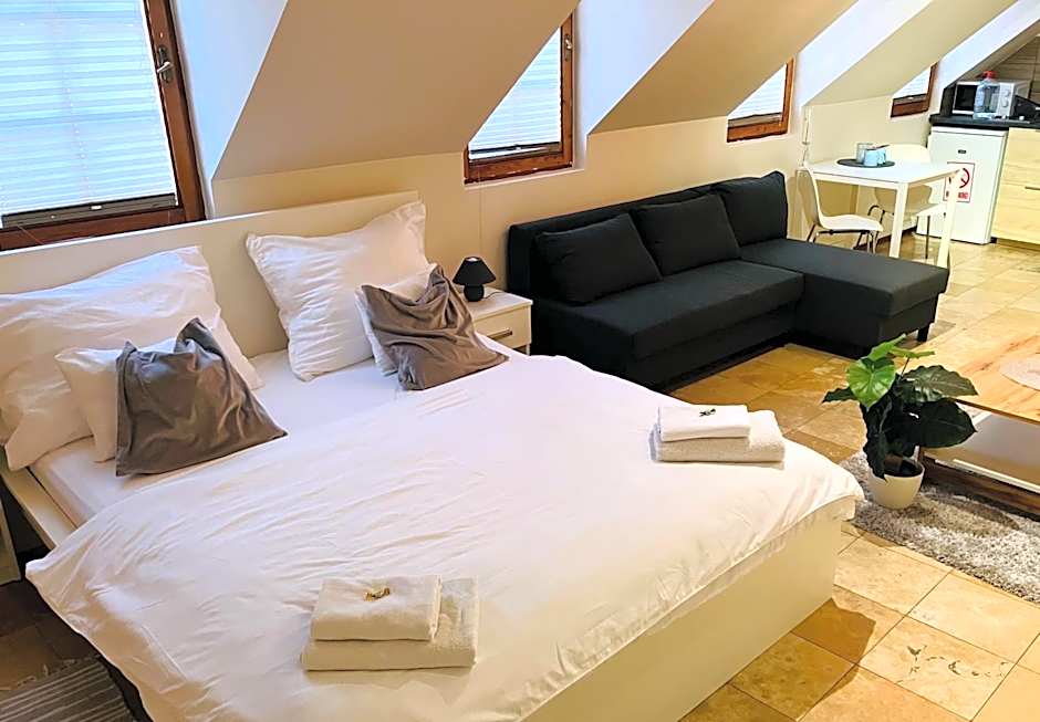 Downtown Apartments DeLuxe