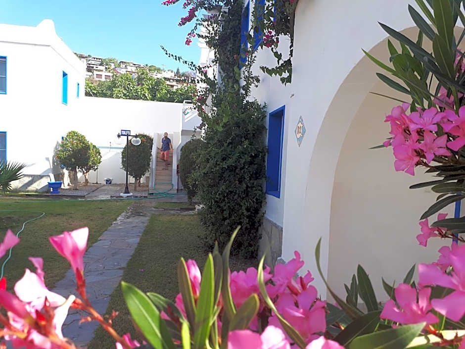 Paradise Apart Hotel