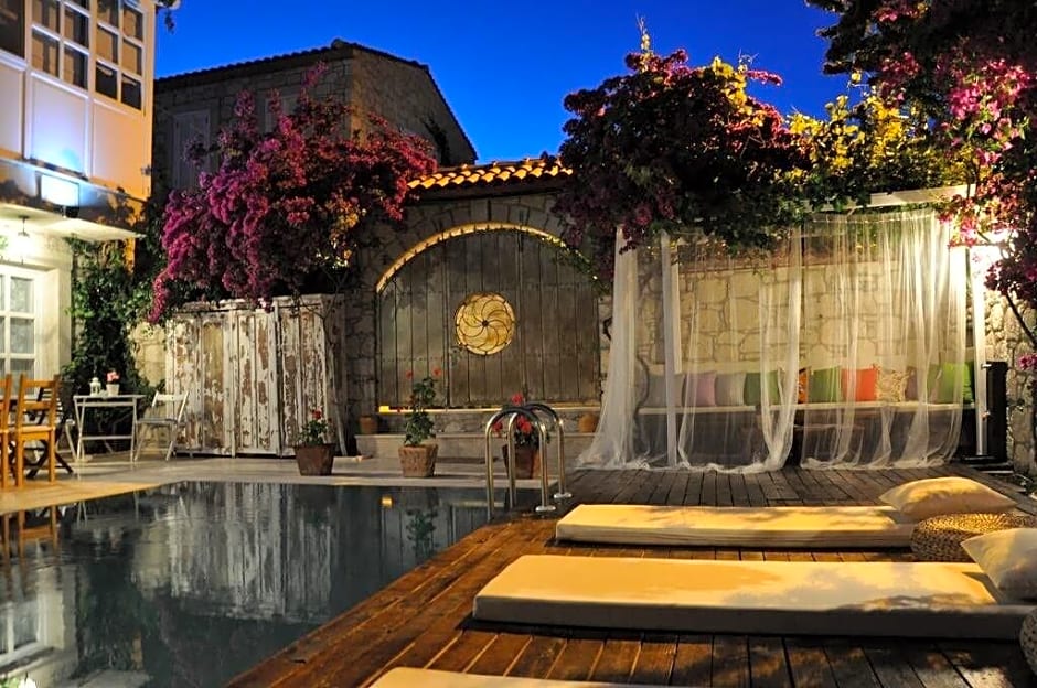 Begonvil Otel Alacati