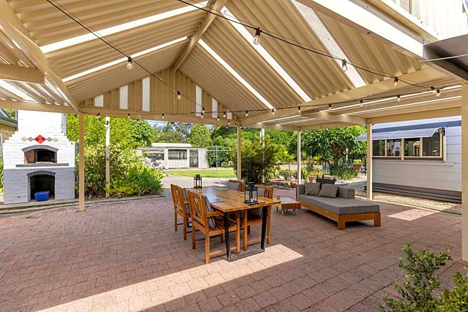 Bon Villas B&B Bonville - Adults Only, Pet Friendly Accommodation