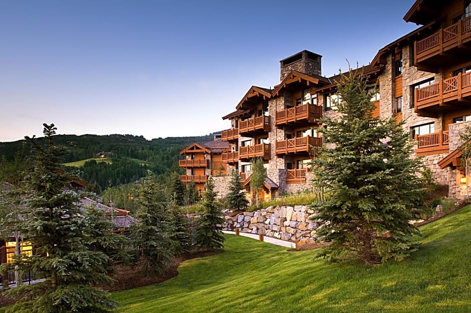 Bachelor Gulch Village