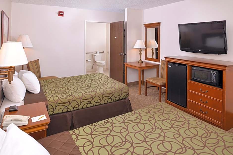 Briarwood Inn Of Geneva