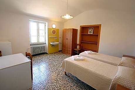 Quadruple Room with Bathroom