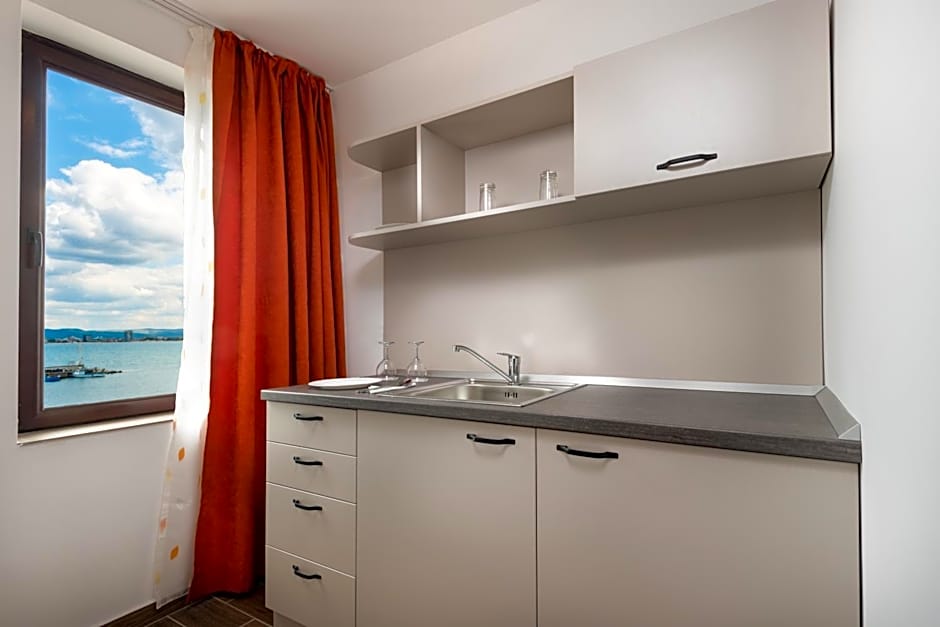Panorama Blue Family Hotel and Free parking