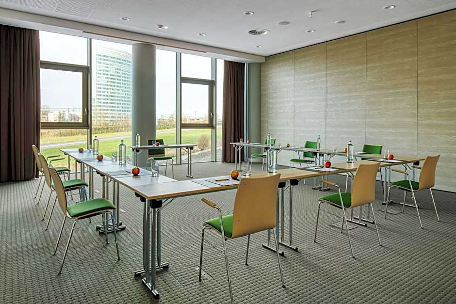 IntercityHotel Amsterdam Airport