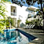 Deluxe Apartments Azure