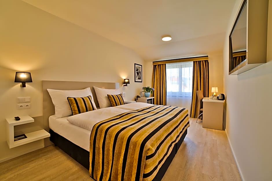 Ariston & Ariston Patio Hotel