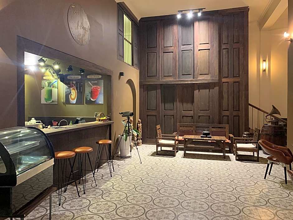 The J Break Boutique