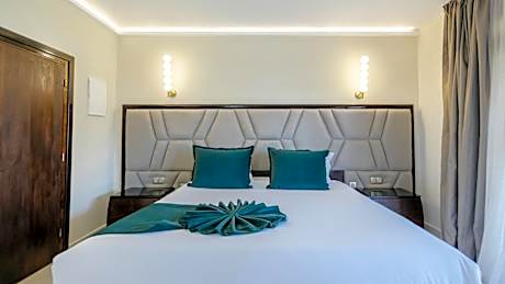 King Room with Pool View