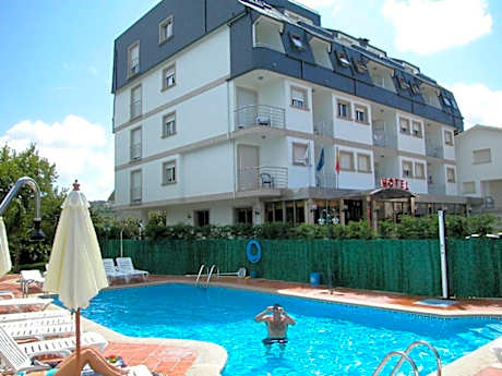 Hotel Piñeiro 2 Estrellas Superior