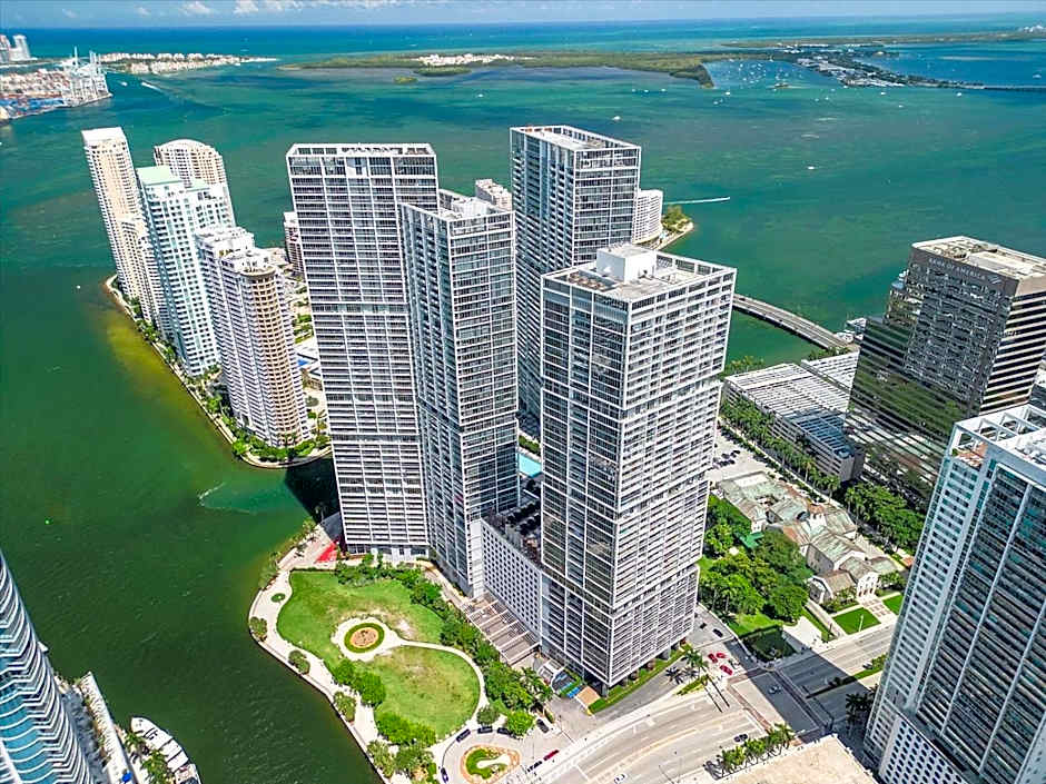 Limited time Deal 1BR 1BATH Located at ICON Brickell