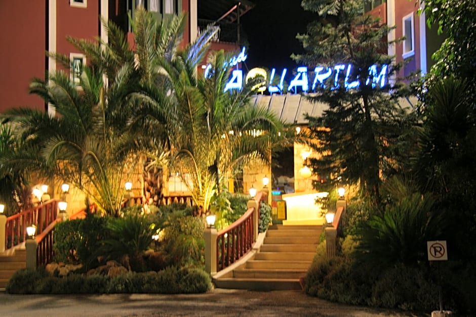 Grand Aquarium Apart