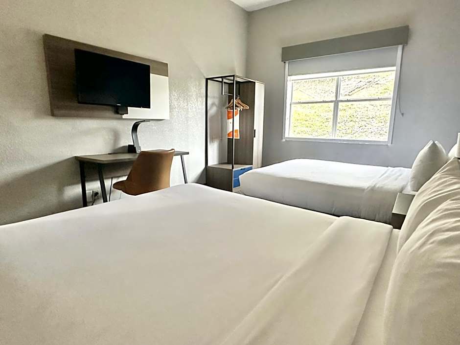 Comfort Inn & Suites Cartersville - Emerson Lake Point