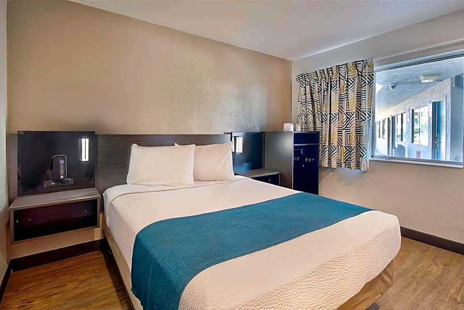 Motel 6-Palmdale, CA