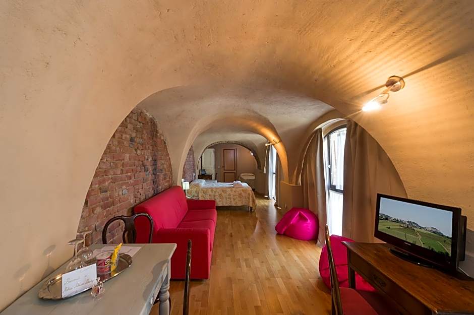 Relais Palazzo Paleologi Sec.XIV