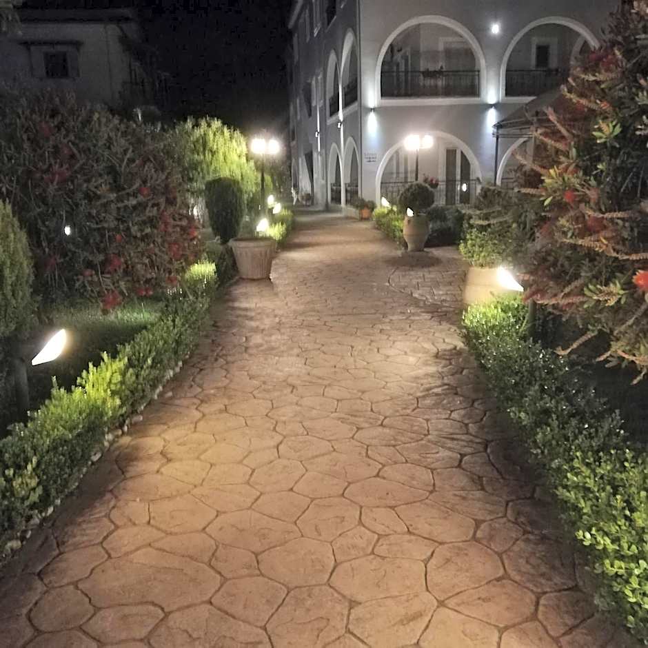 Delphin Rooms Sivota