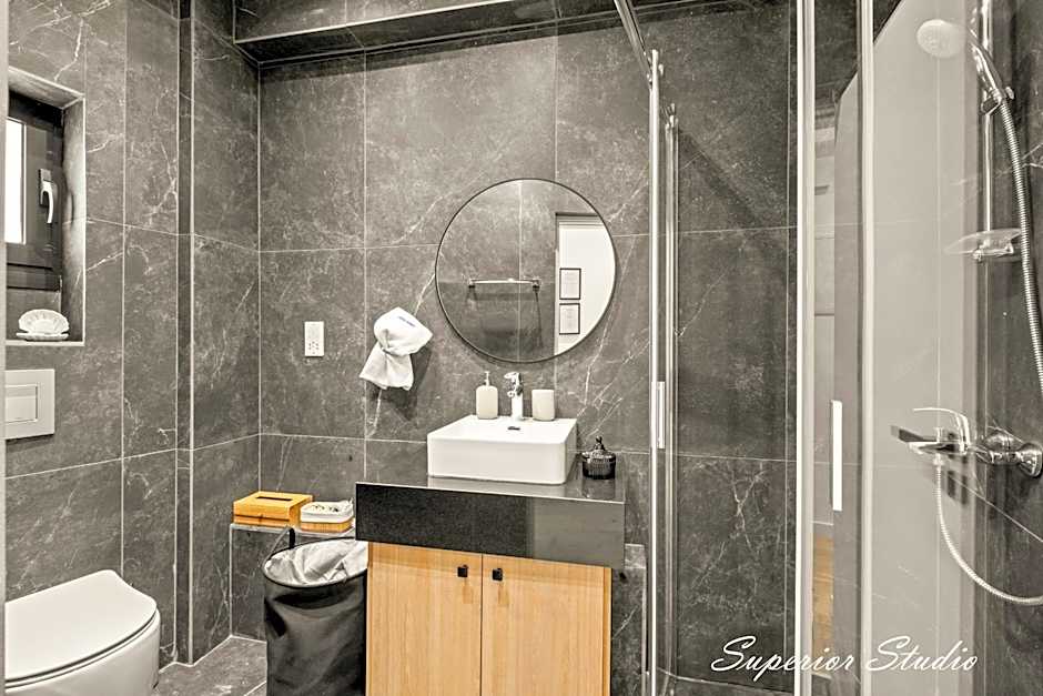 Lazuli Hermes Apartments