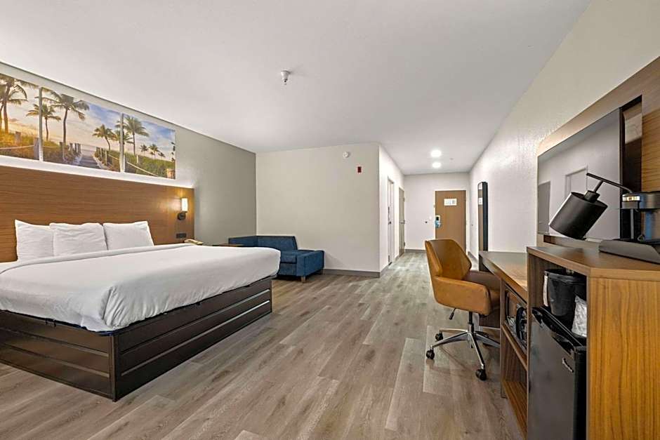 Clarion Pointe Lakeland I-4