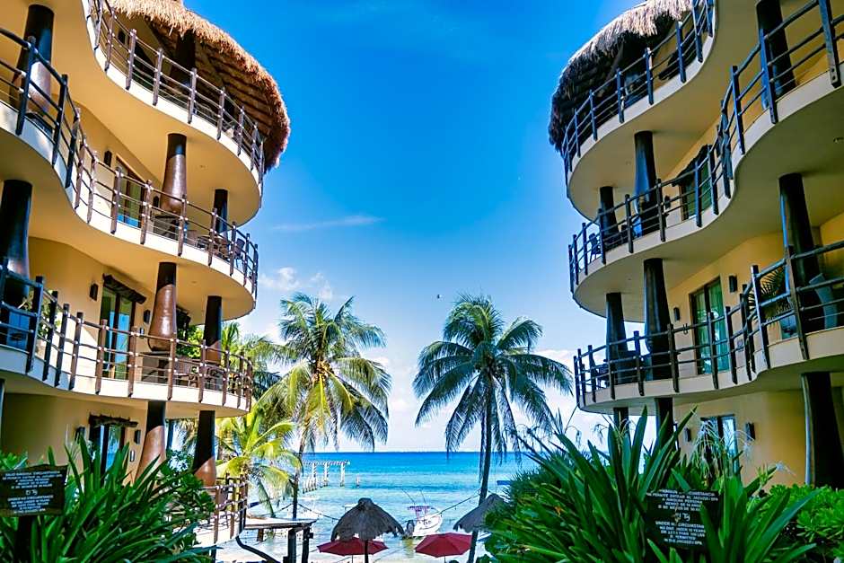 El Taj Oceanfront and Beachside Condo Hotel