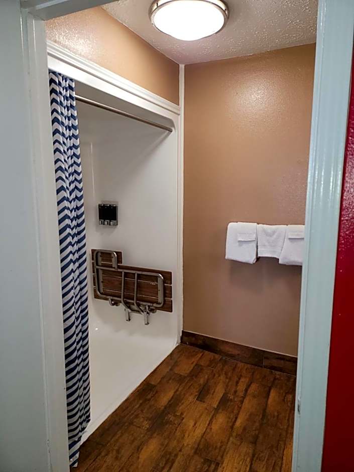 Texas Inn and Suites Raymondville
