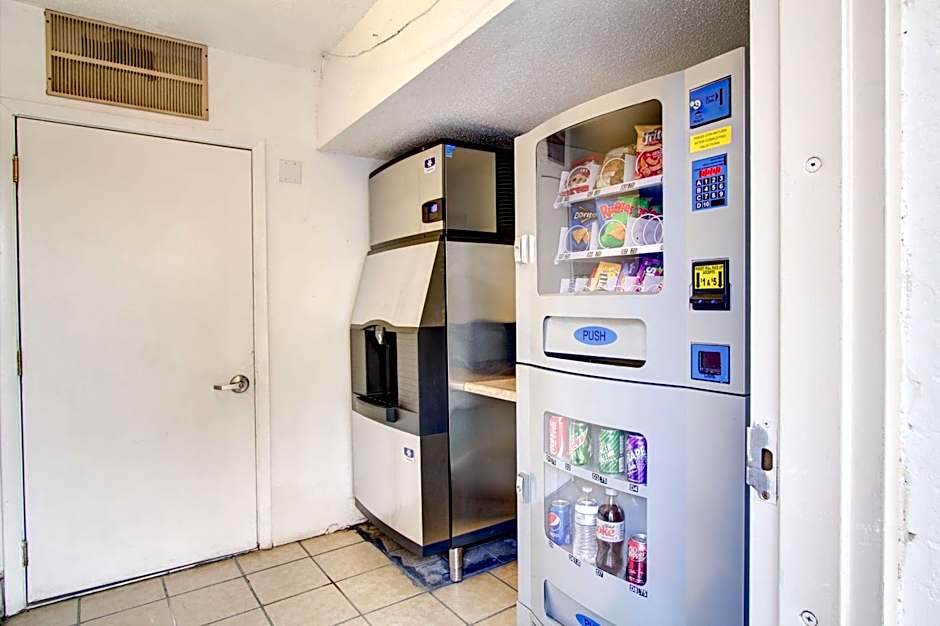 Motel 6 Richfield OH