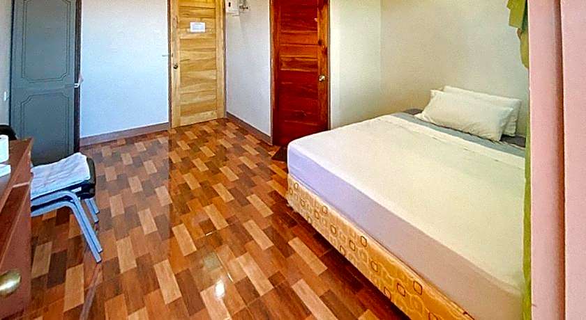 RedDoorz @ 4ks Pension House Bogo City Cebu