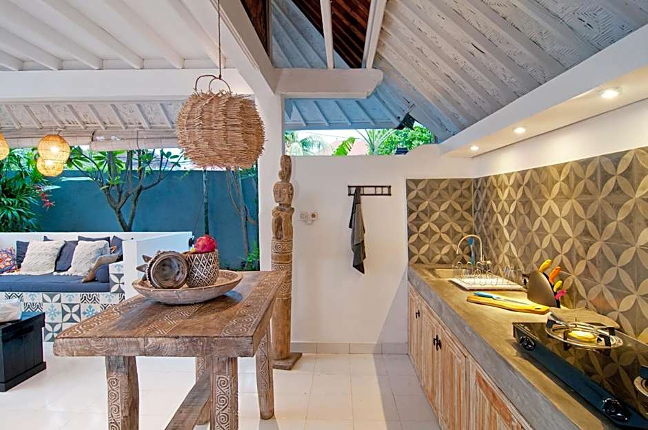 New! Walk To Seminyak Beach, Cafes, All Else