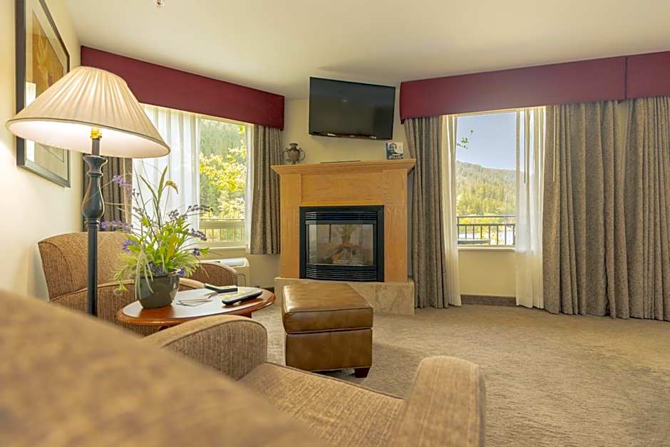 Best Western Lodge at River's Edge