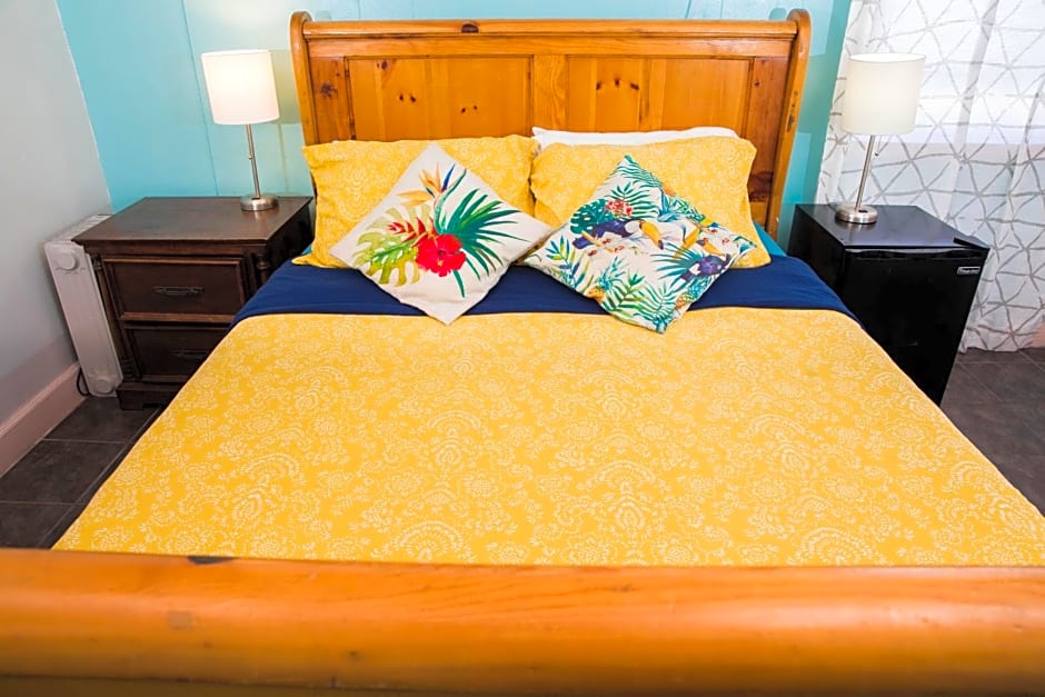 ITH Beach Bungalow Surf Hostel San Diego Adults Only