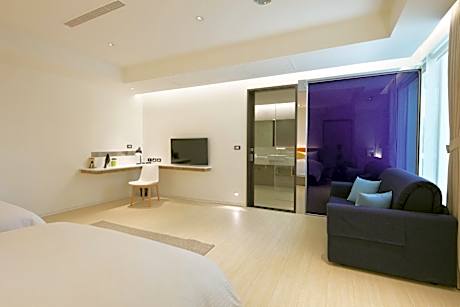 Family Room (4 Adults)