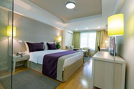 Hotel M