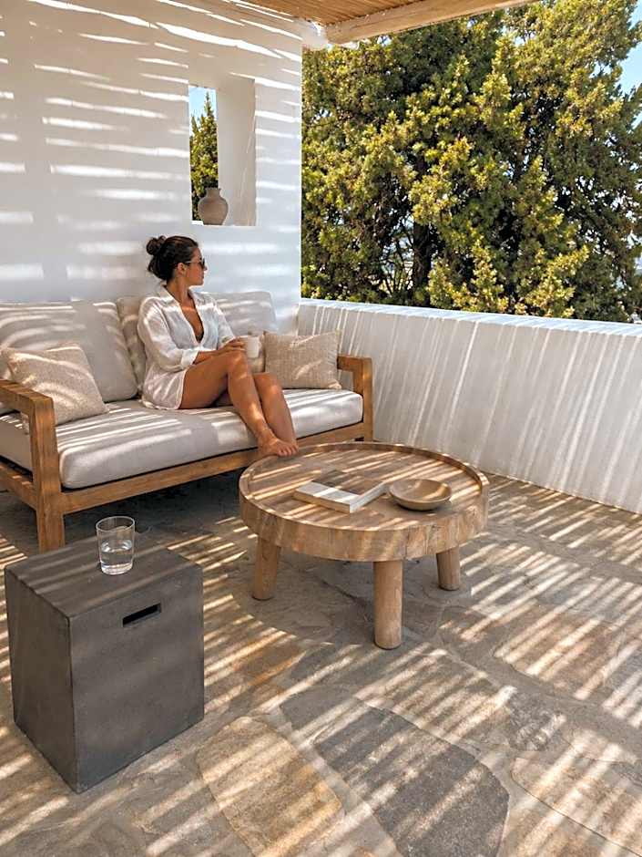 Far Out Hotel & Spa