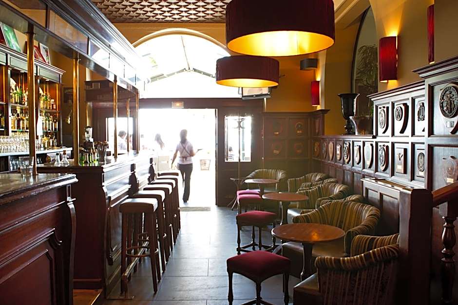 Hotel Excelsior