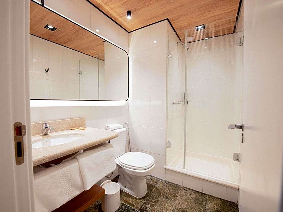 Ibis Curitiba Shopping