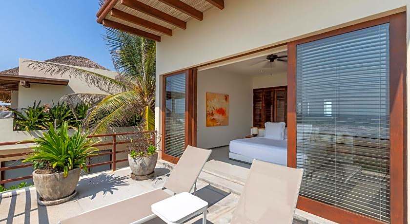 Marea Beachfront Villas