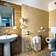 Royal Playa Suite and Apartament -private parking- self chek out