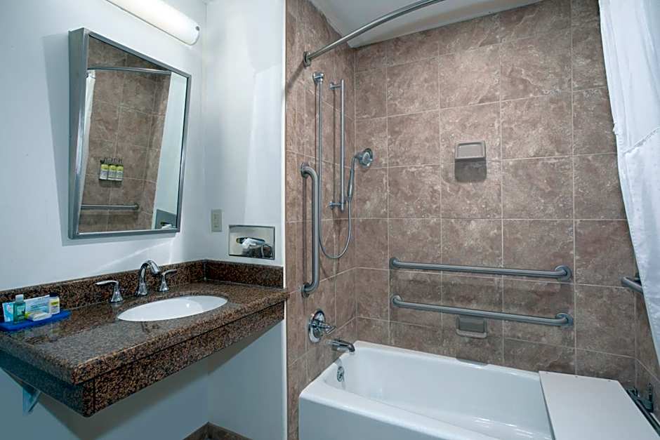 Holiday Inn Express Hotel & Suites Lander By IHG