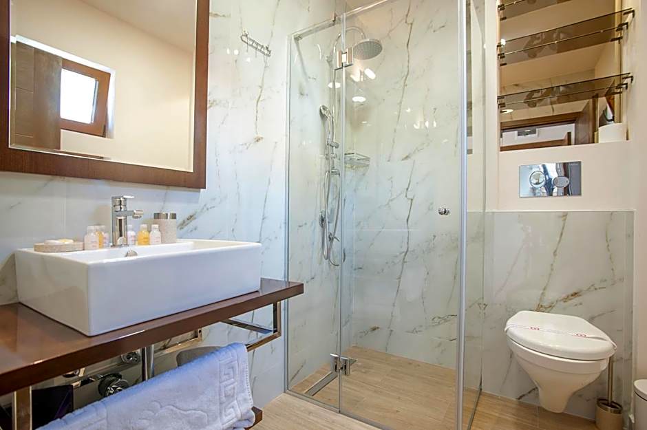 Hotel Twelve by Aycon