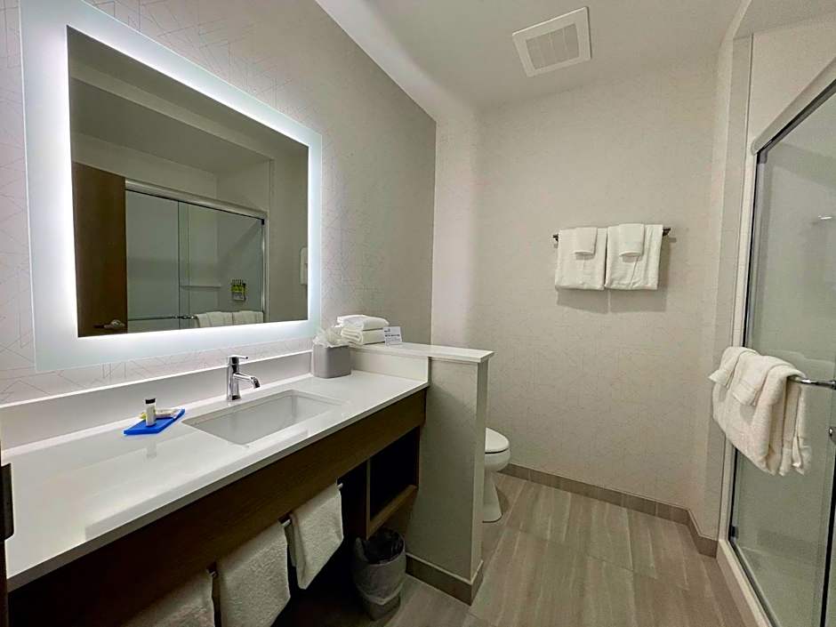 Holiday Inn Express and Suites Ft. Smith Airport By IHG