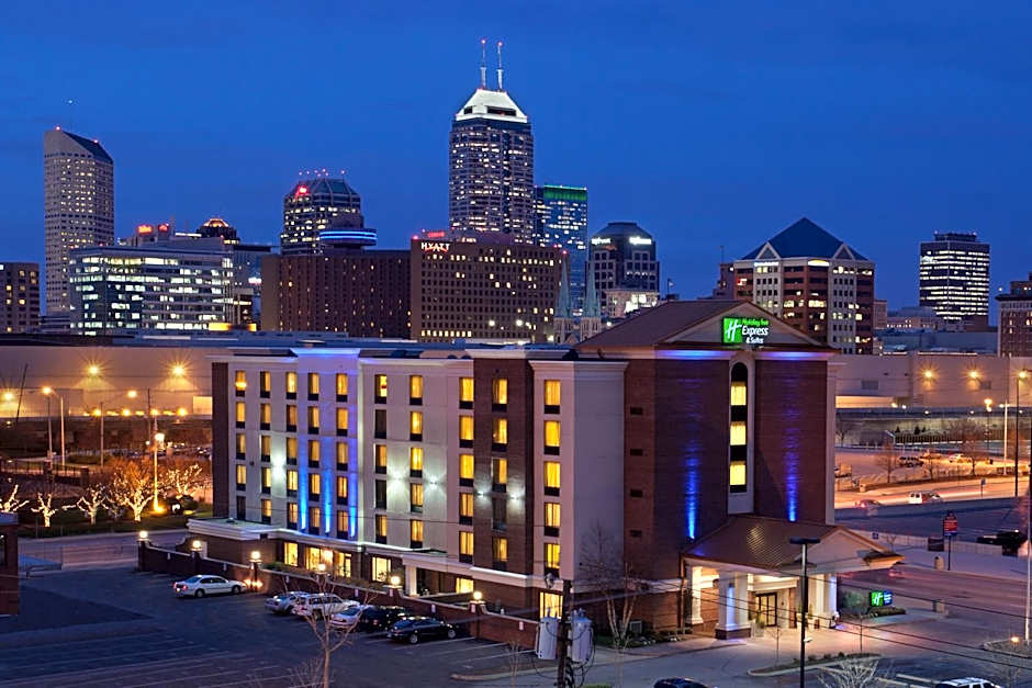 Photo 1 of 50 of Holiday Inn Express Hotel & Suites Indianapolis Dtn-Conv Ctr Area By IHG