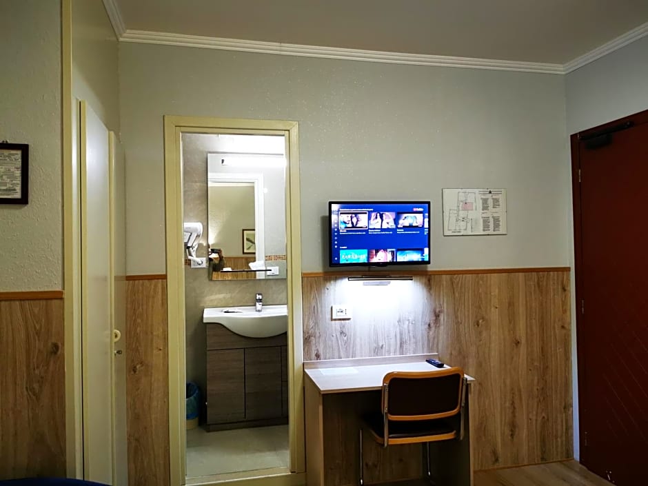 New Alexander Hotel