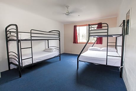 Bed in 4-Bed Female Dormitory Room (ages 18-35 years only)
