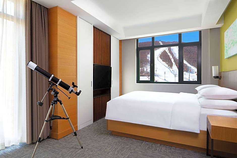 Photo 1 of 2 of Executive Suite