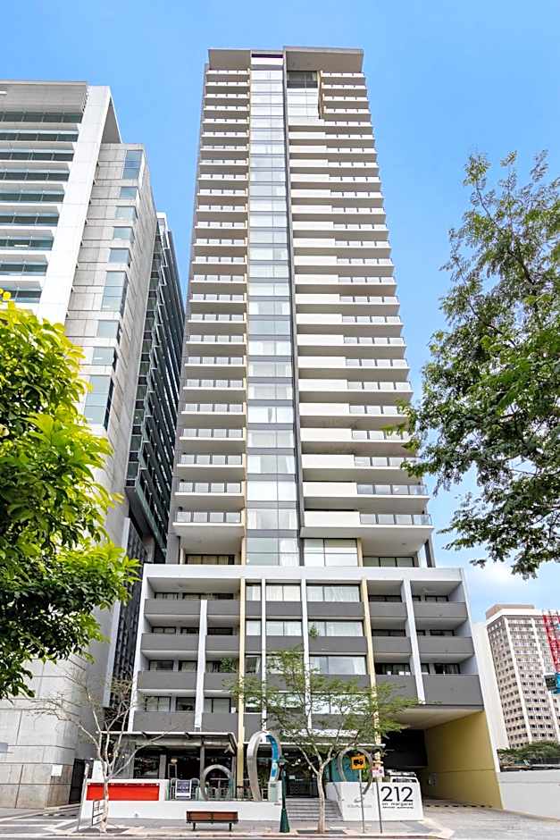 Oaks Brisbane on Margaret Suites