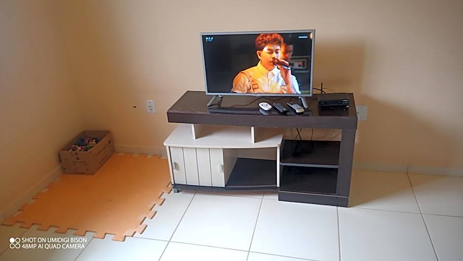 Casa com piscina , churrasqueira, Wi-Fi, em rua de Areia à 1km da praia, bairro sussegado, proíbido uso de som extremamente alto ideal para descansar