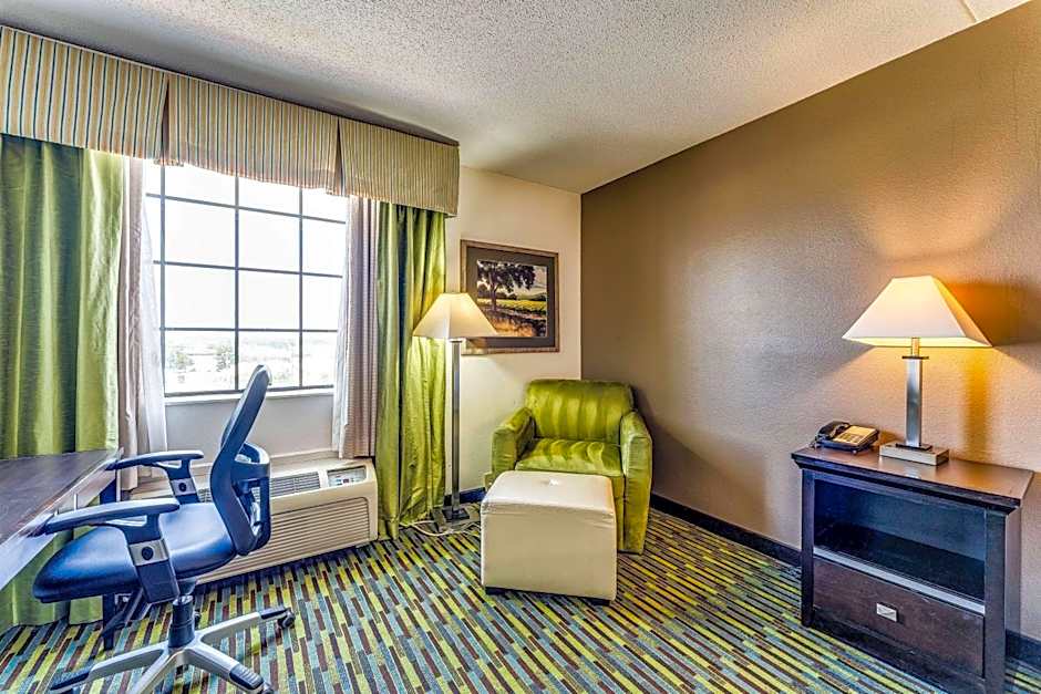 Wyndham Garden Wichita Downtown