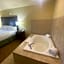 Cobblestone Hotel & Suites - Broken Bow